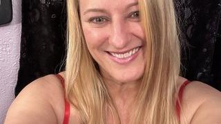 Silkie120's Feet Show