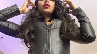 Selenabatti's Feet Show