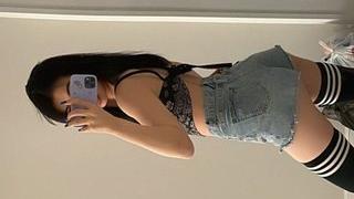 Koreangirl2485's Feet Show