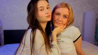 TheolaAndOra's Feet Show