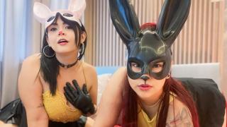 PandoraAndTrini's Feet Show