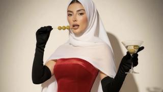 HalaiaNoor's Feet Show