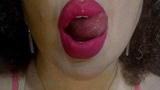 CurvyKatty40DD's Feet Show